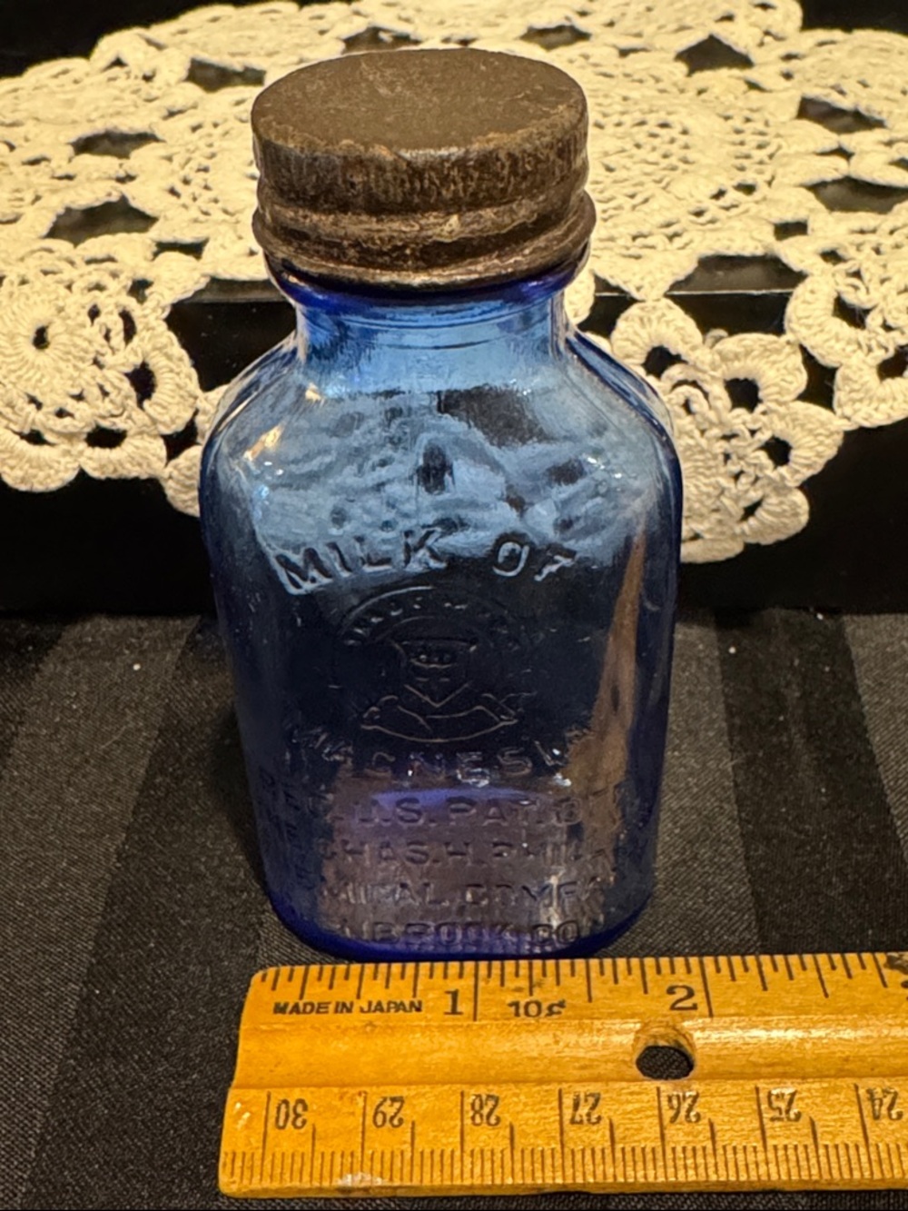 Cobalt Blue Glass Phillips Milk of Magnesia Bottle with Original Lid - Picture 12 of 15